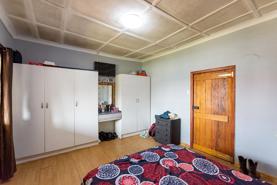 5 Bedroom Property for Sale in Laaiplek Western Cape